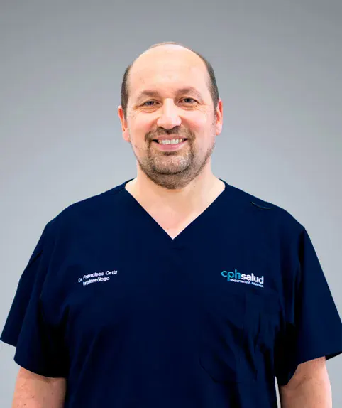 Dr. Francisco Ortiz, Implantólogo — CPH Salud